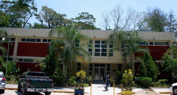 Interior de la biblioteca
